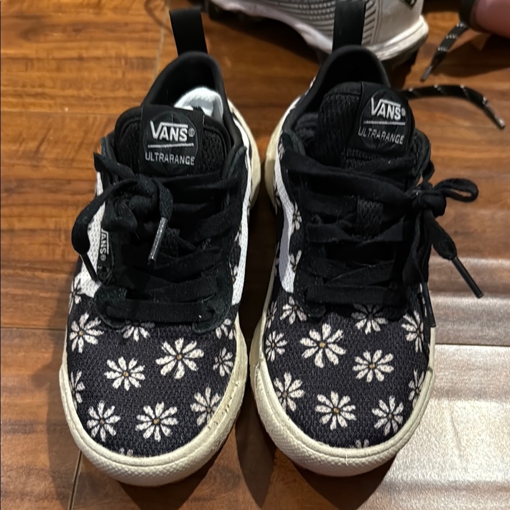 Vans Ultrarange VR3 Cush Black and White Floral Sneakers